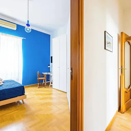Central With 3 Bedrooms In Bed & Breakfast