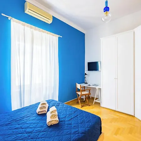 Bed & Breakfast Central With 3 Bedrooms In *