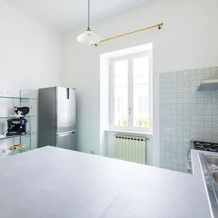 Central With 3 Bedrooms In Bed & Breakfast
